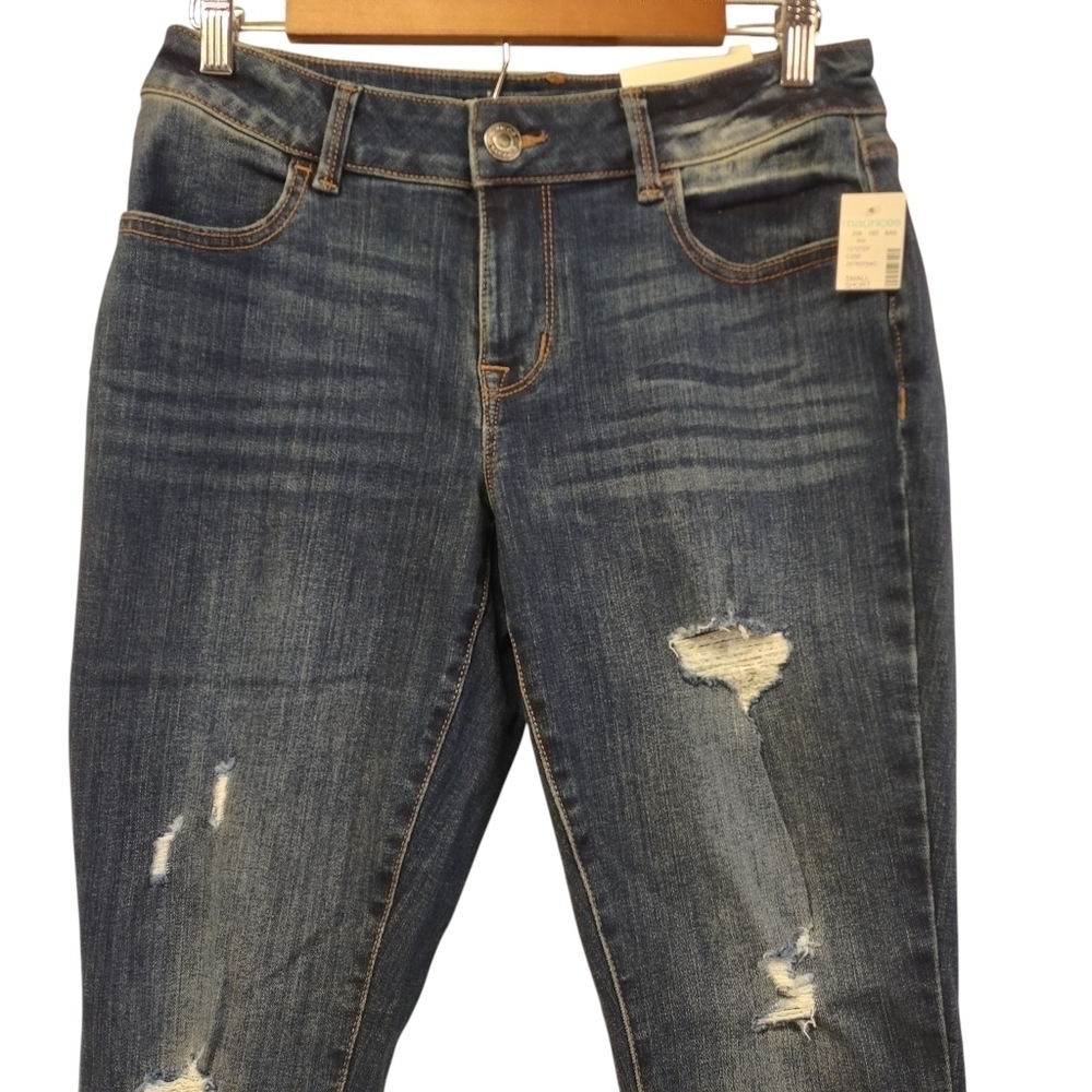 Maurices Women's Blue Distressed Mid Rise Short Skinny Jeans Size S NWT - Picture 3 of 10